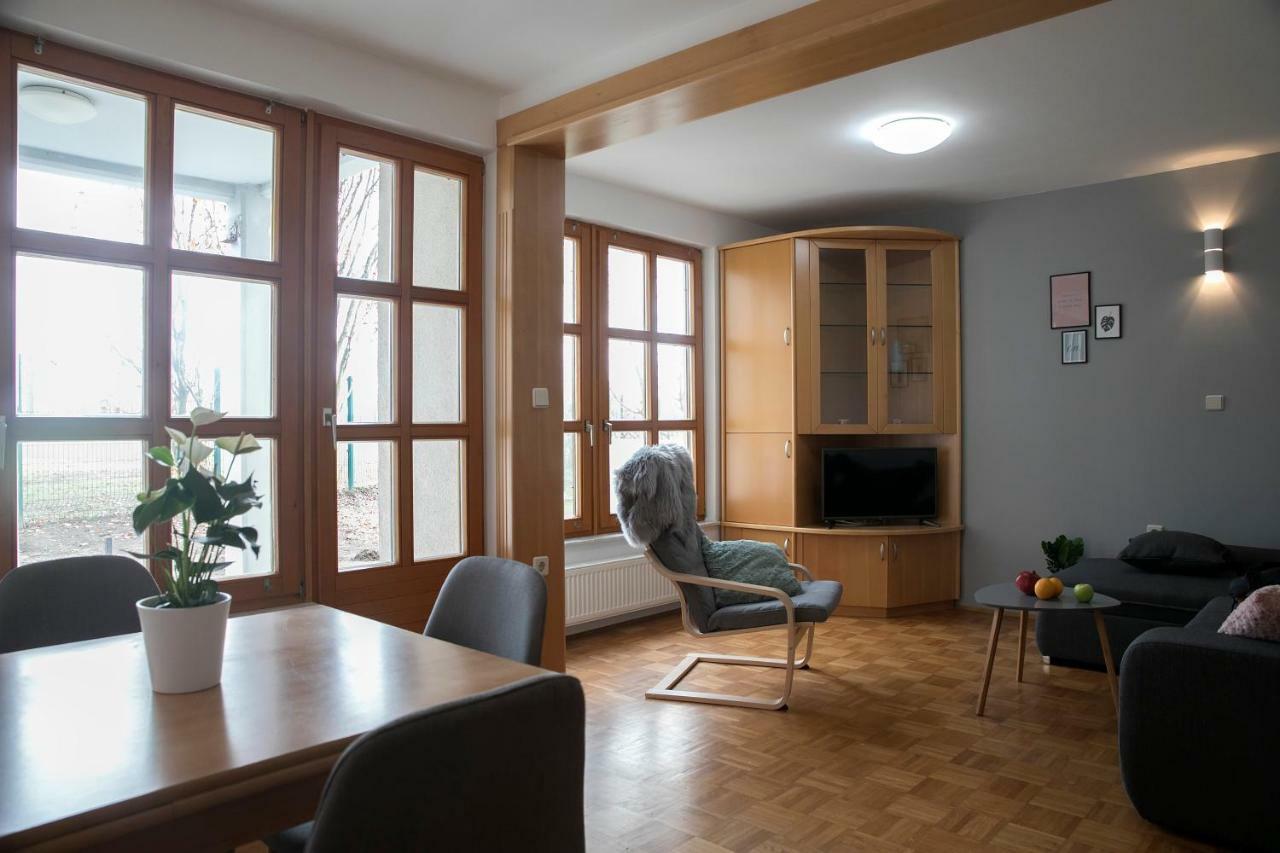 Apartma Špelca Banovci Exterior foto