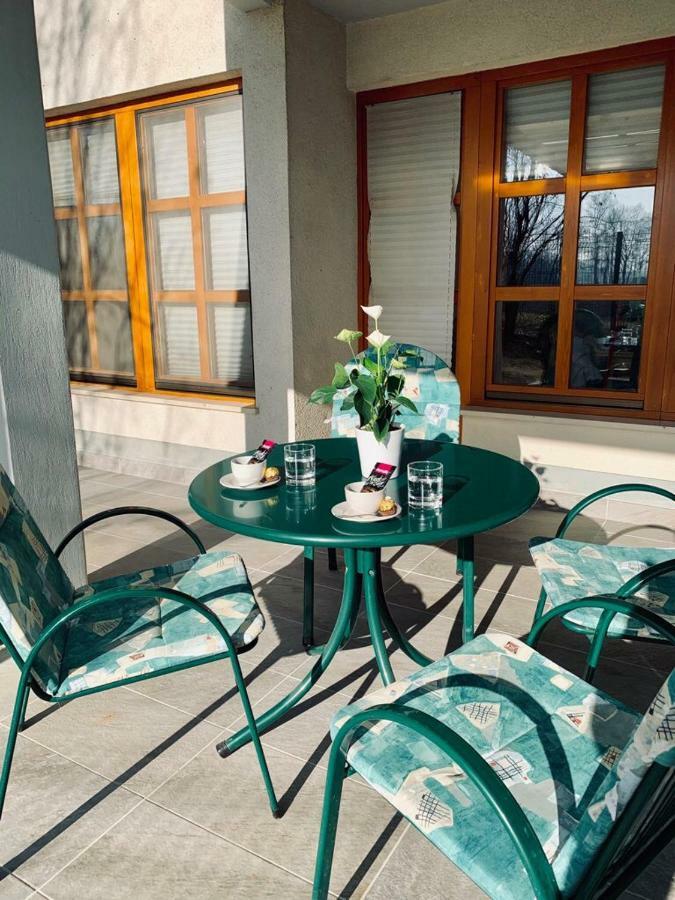 Apartma Špelca Banovci Exterior foto
